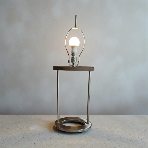 DecMode Other - DecMode Modern Silver Table Lamp for Living Room 17” Open Structure